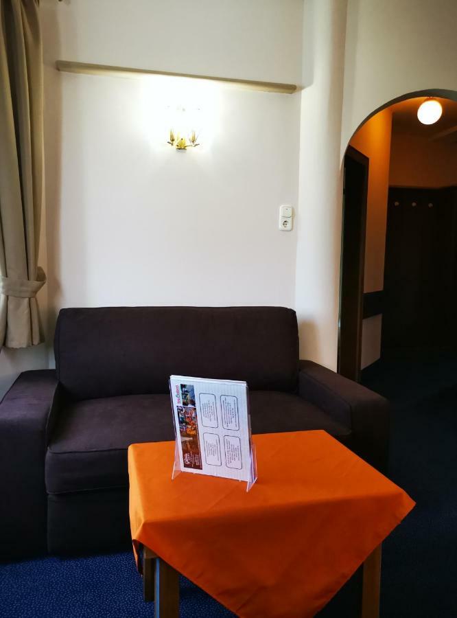 Hasik Hotel Magyarpolány Esterno foto